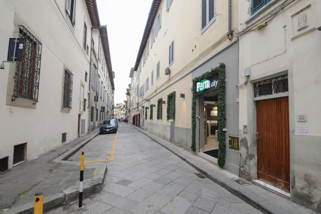 Keys Of Italy - Sgiuseppe 18 - Monolocale Intimo E Conveniente A Santa Croce Apartment Florence Exterior photo